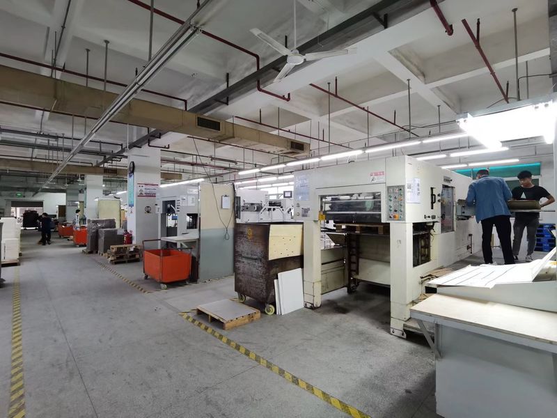 Dongguan Yongjian Paper Products Co., Ltd linha de produção do fabricante