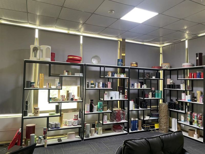 Dongguan Yongjian Paper Products Co., Ltd linha de produção do fabricante